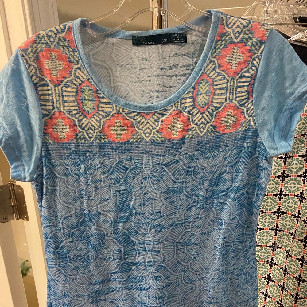 💐Prana burnout Tshirt- size XS USA made